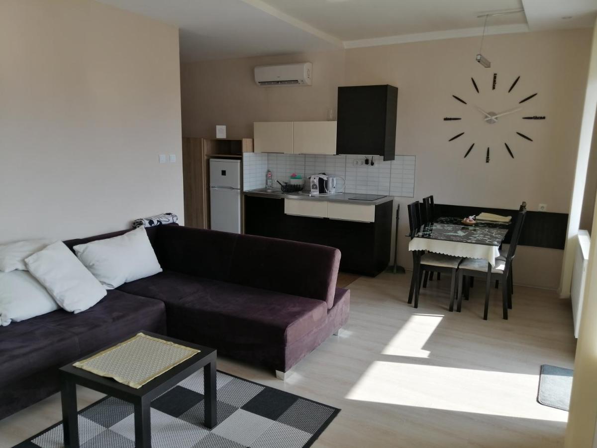 באלאטונפורד Lux Apartman מראה חיצוני תמונה